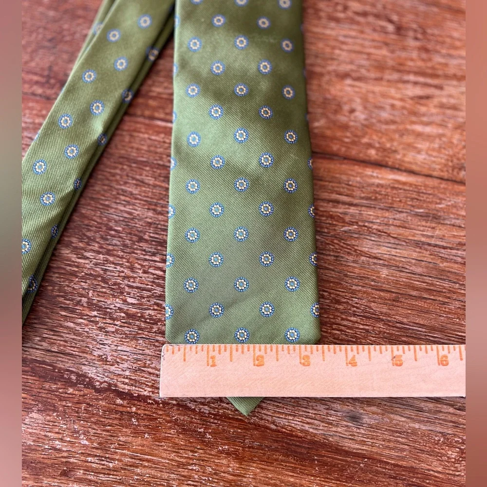 LANDS’ END 100% SILK GREEN TIE HandSewn in USA Blue Yellow Flowers/Circles